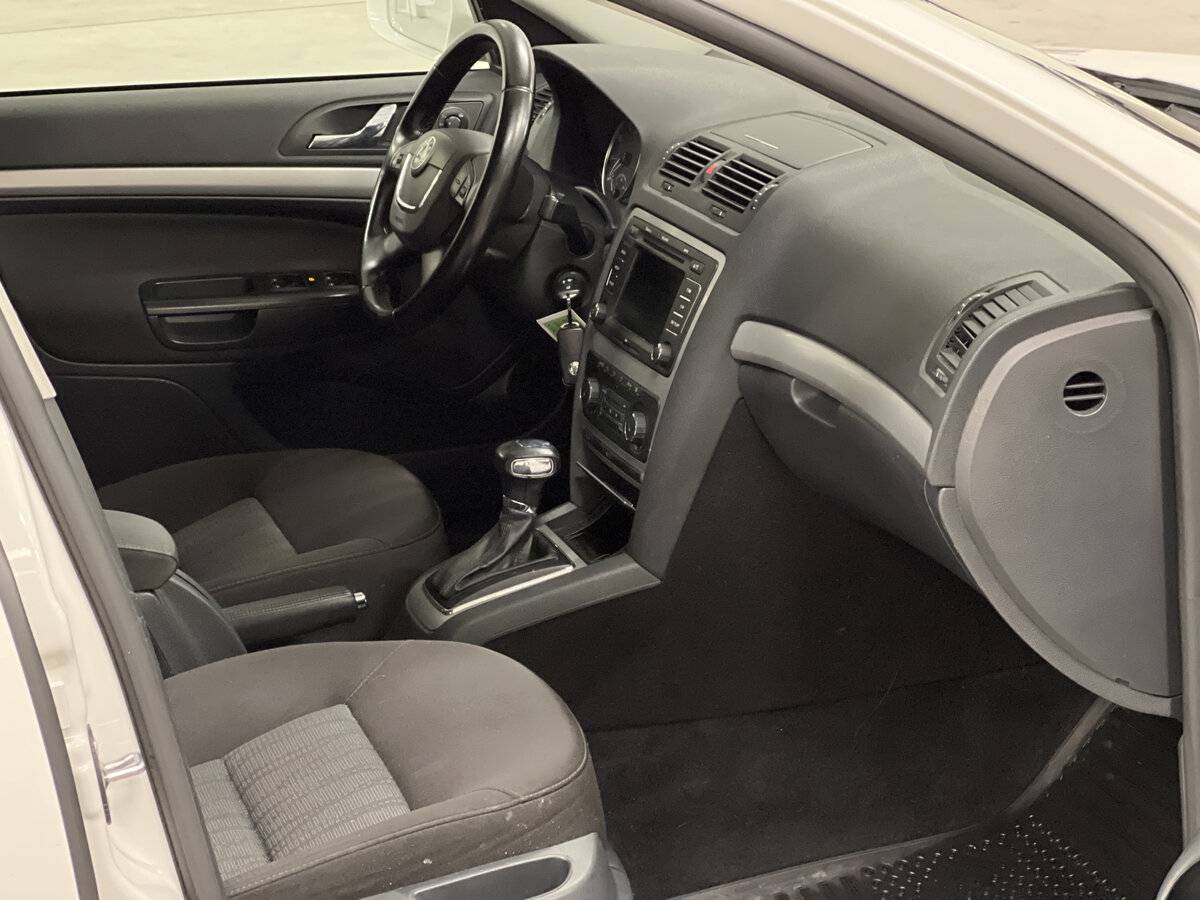 Skoda Octavia, 2012 - Фото №14