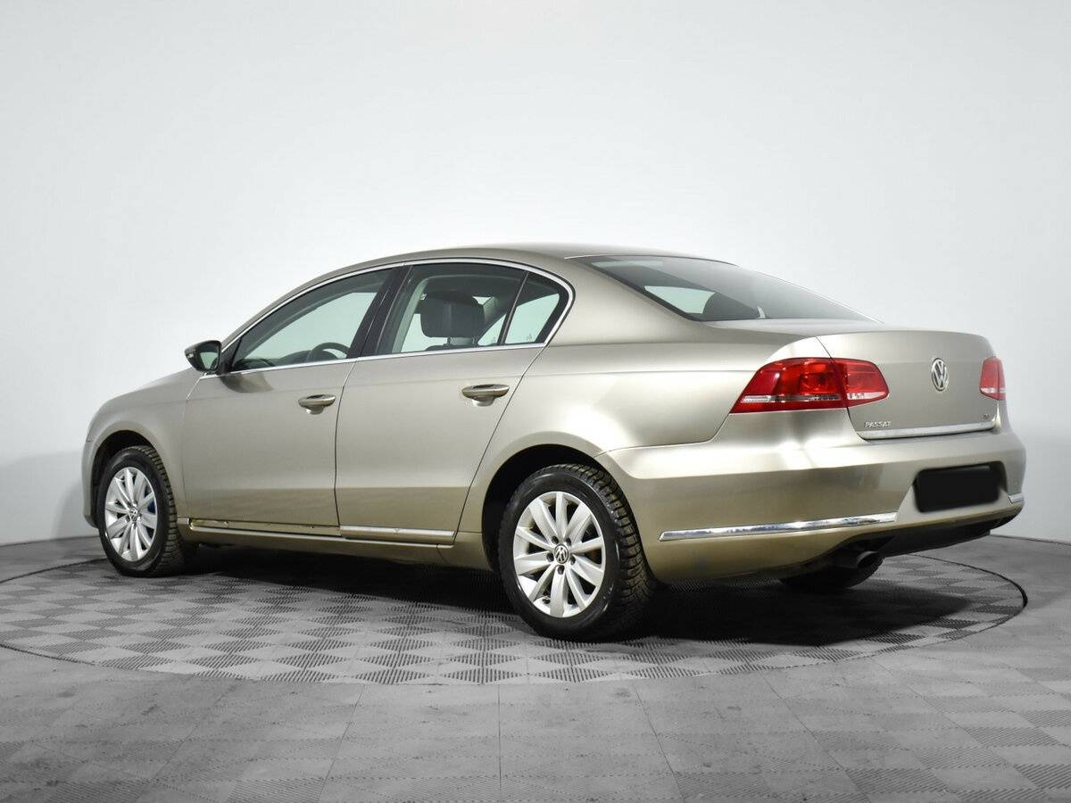 Volkswagen Passat, 2012 - Фото №5