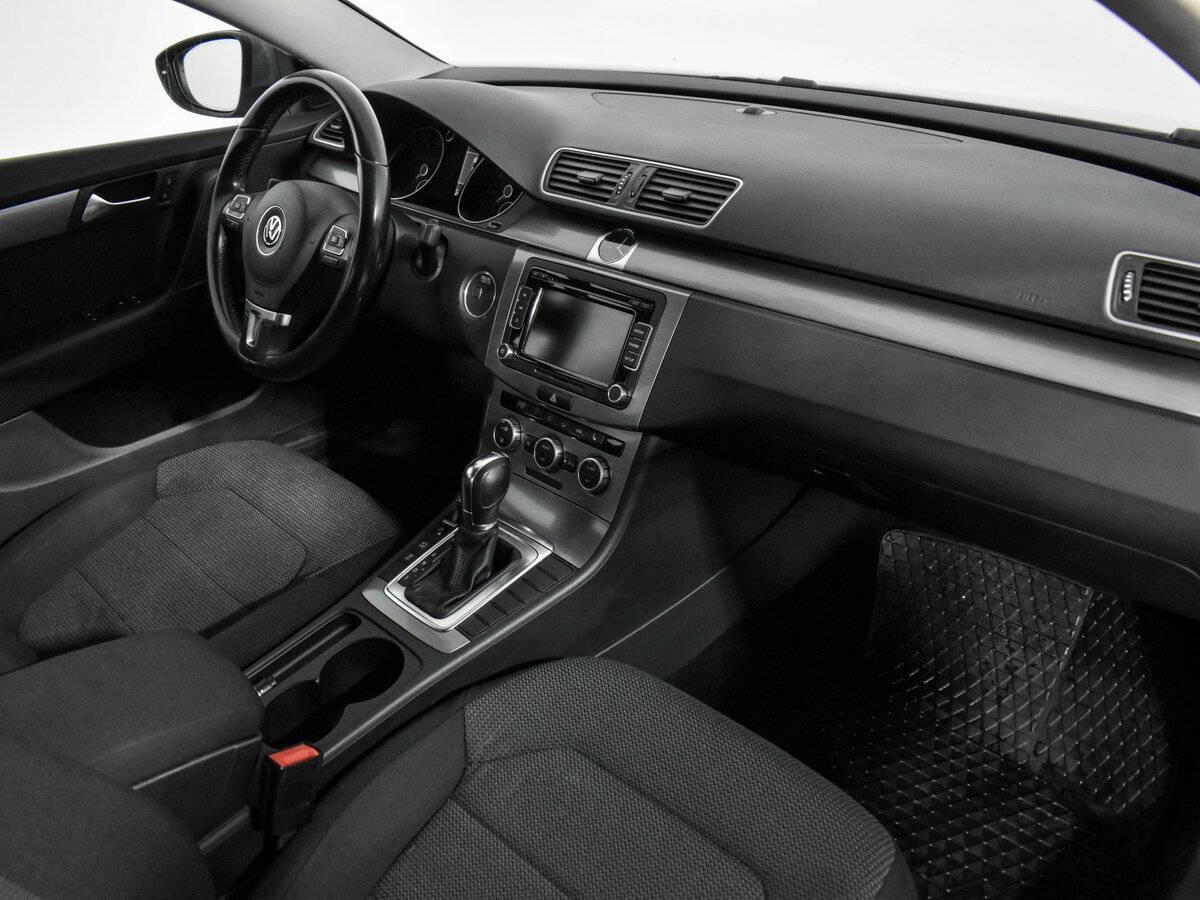 Volkswagen Passat, 2012 - Фото №12