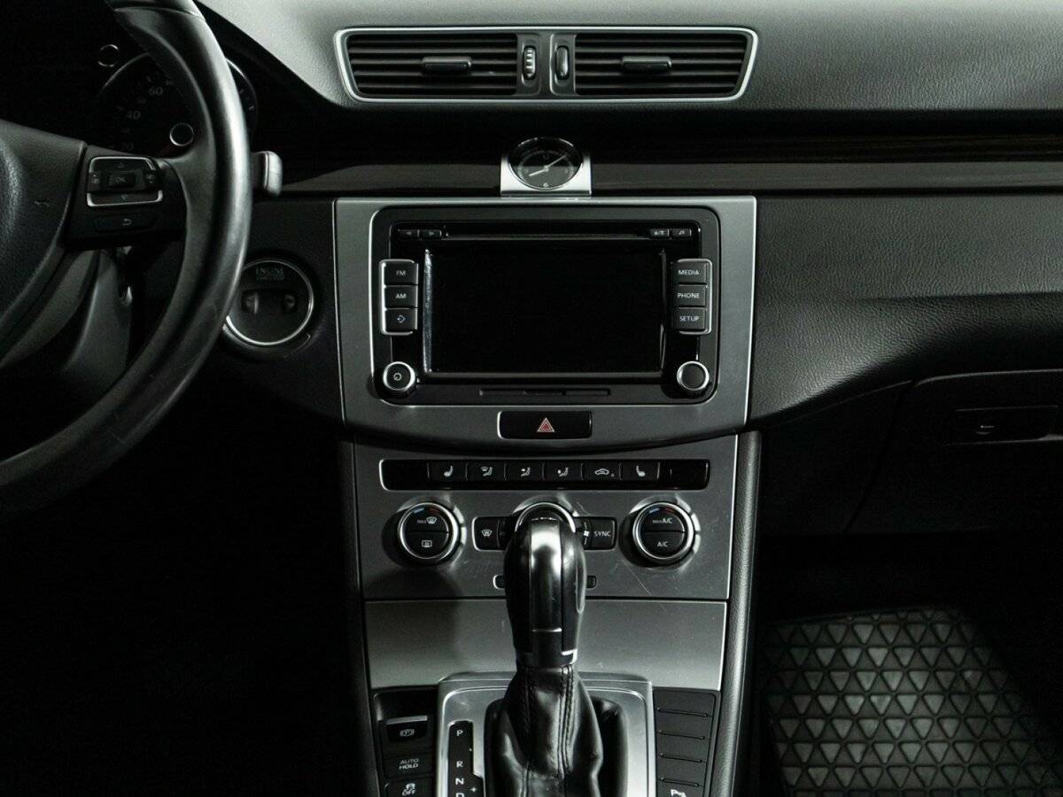 Volkswagen Passat CC, 2014 - Фото №13