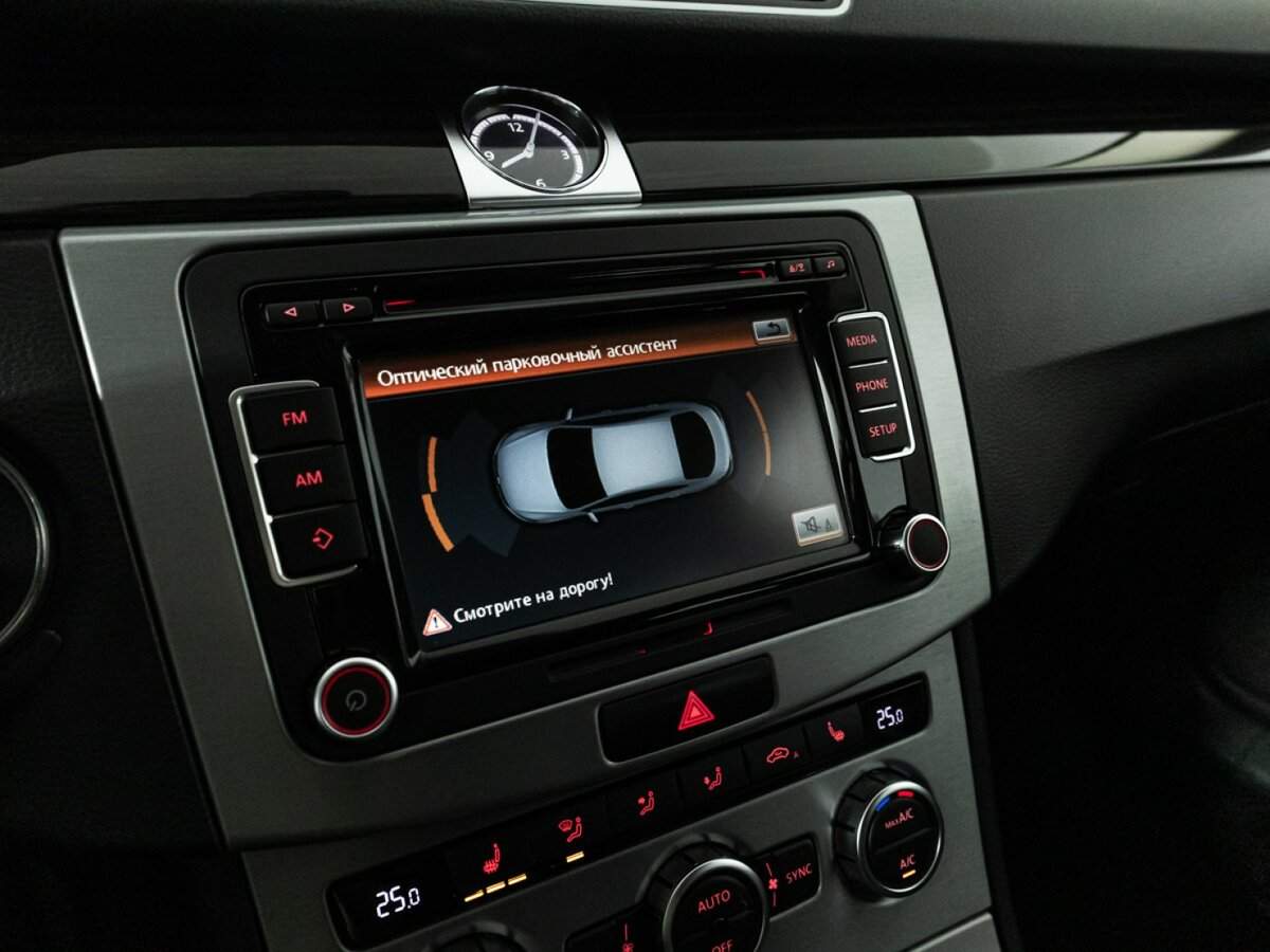 Volkswagen Passat CC, 2014 - Фото №14