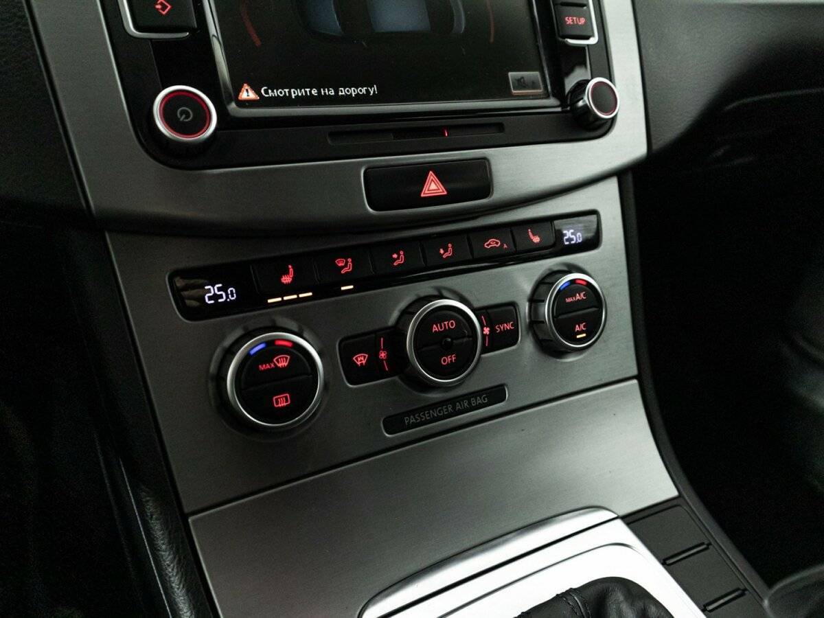 Volkswagen Passat CC, 2014 - Фото №15