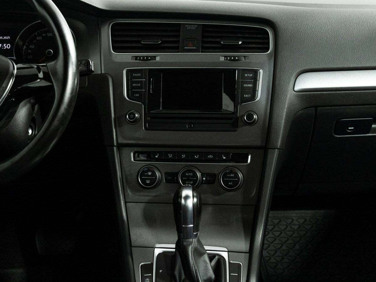 Volkswagen Golf, 2013 - Фото №13