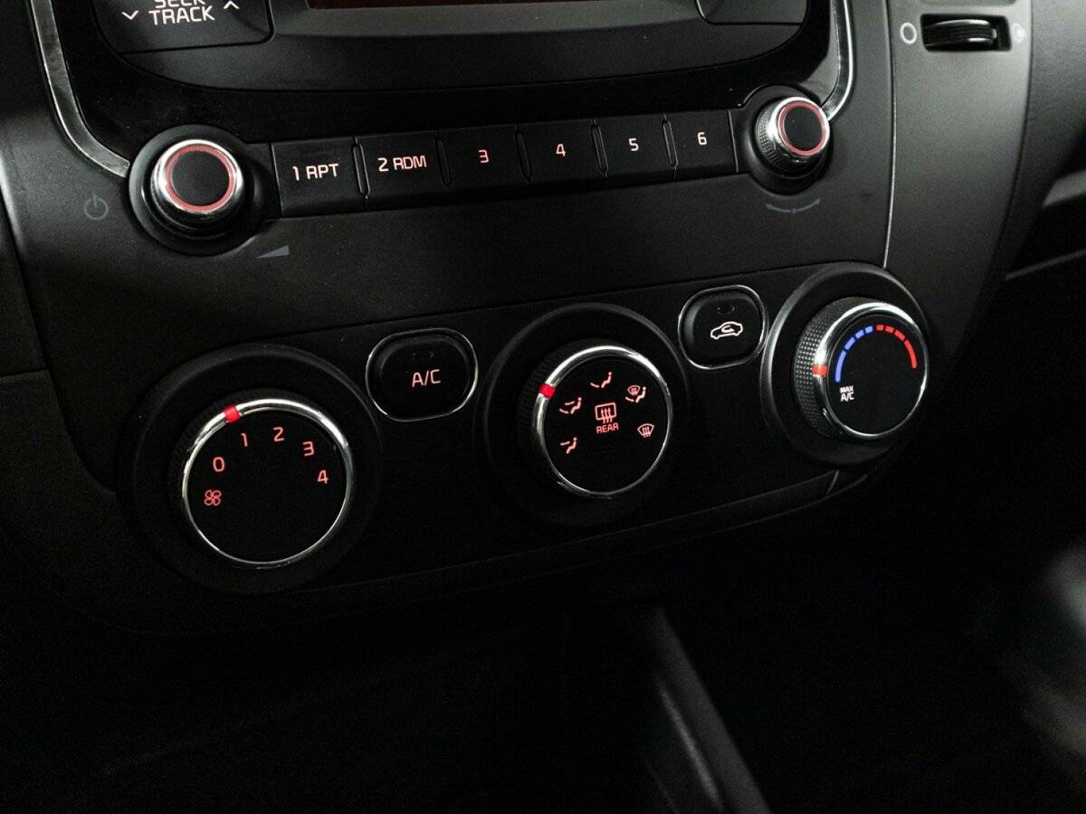 Kia Cerato, 2019 - Фото №14