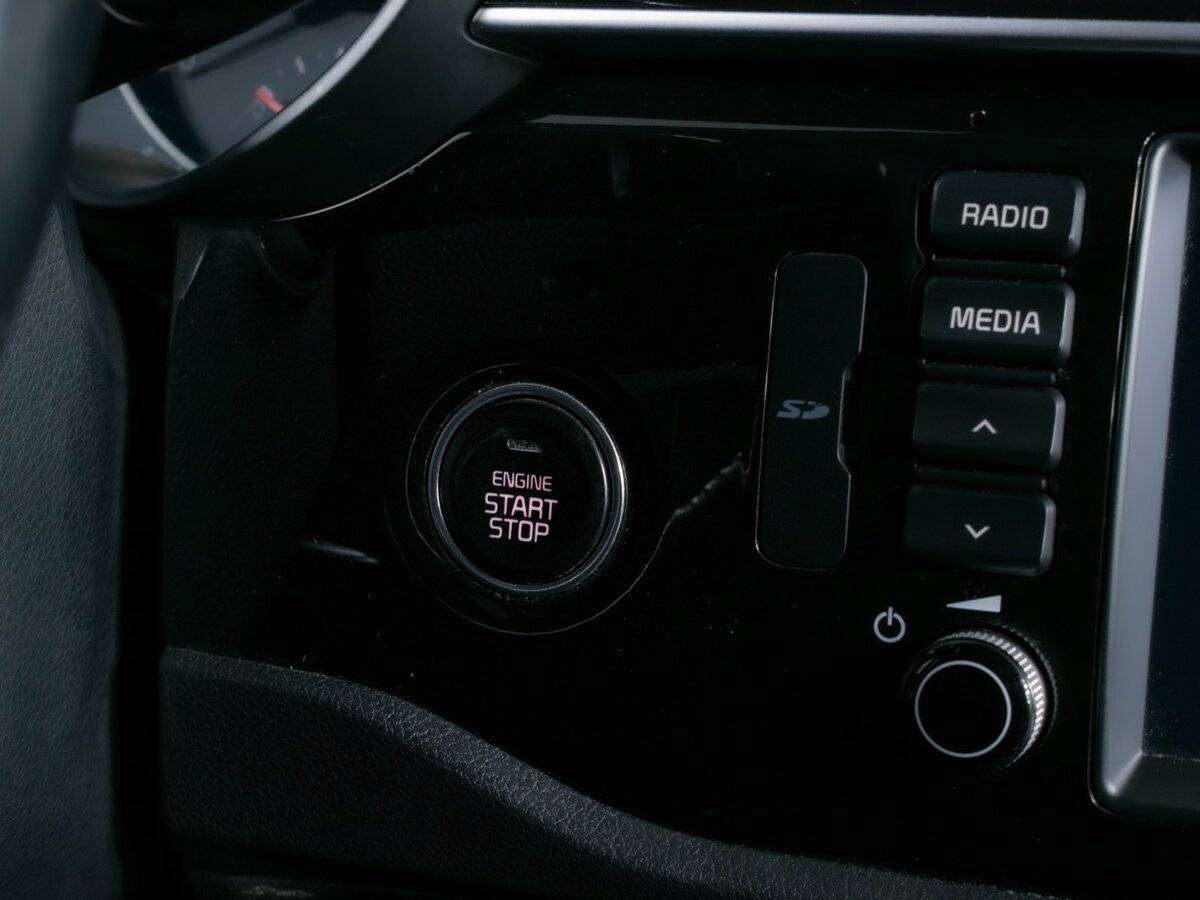 Kia Rio X-Line, 2019 - Фото №12