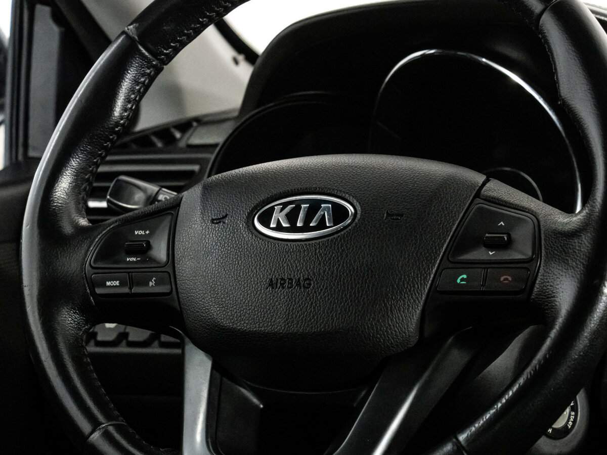 Kia Rio 5-speed, 2012 - Фото №9