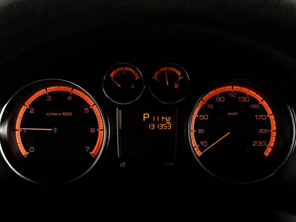 Peugeot 308, 2012 - Фото №13