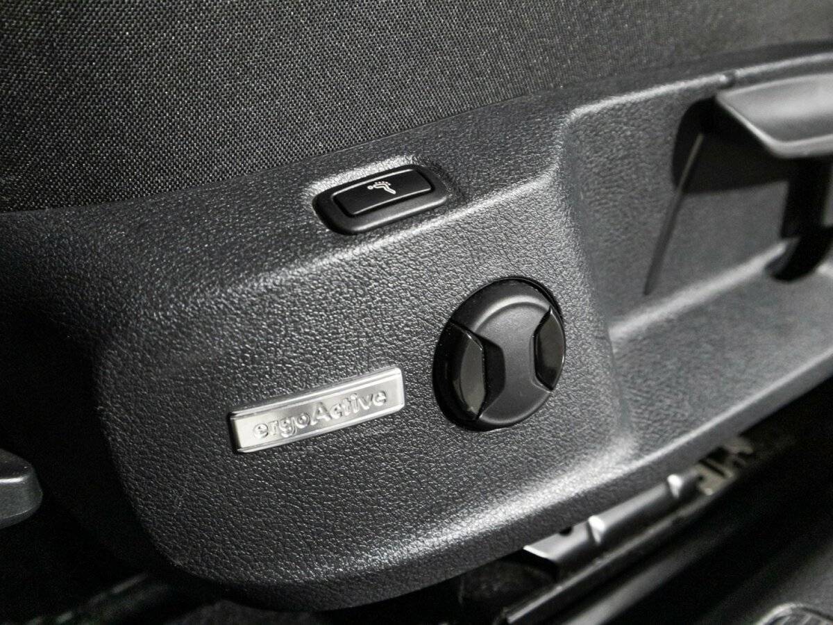 Volkswagen Golf, 2018 - Фото №15