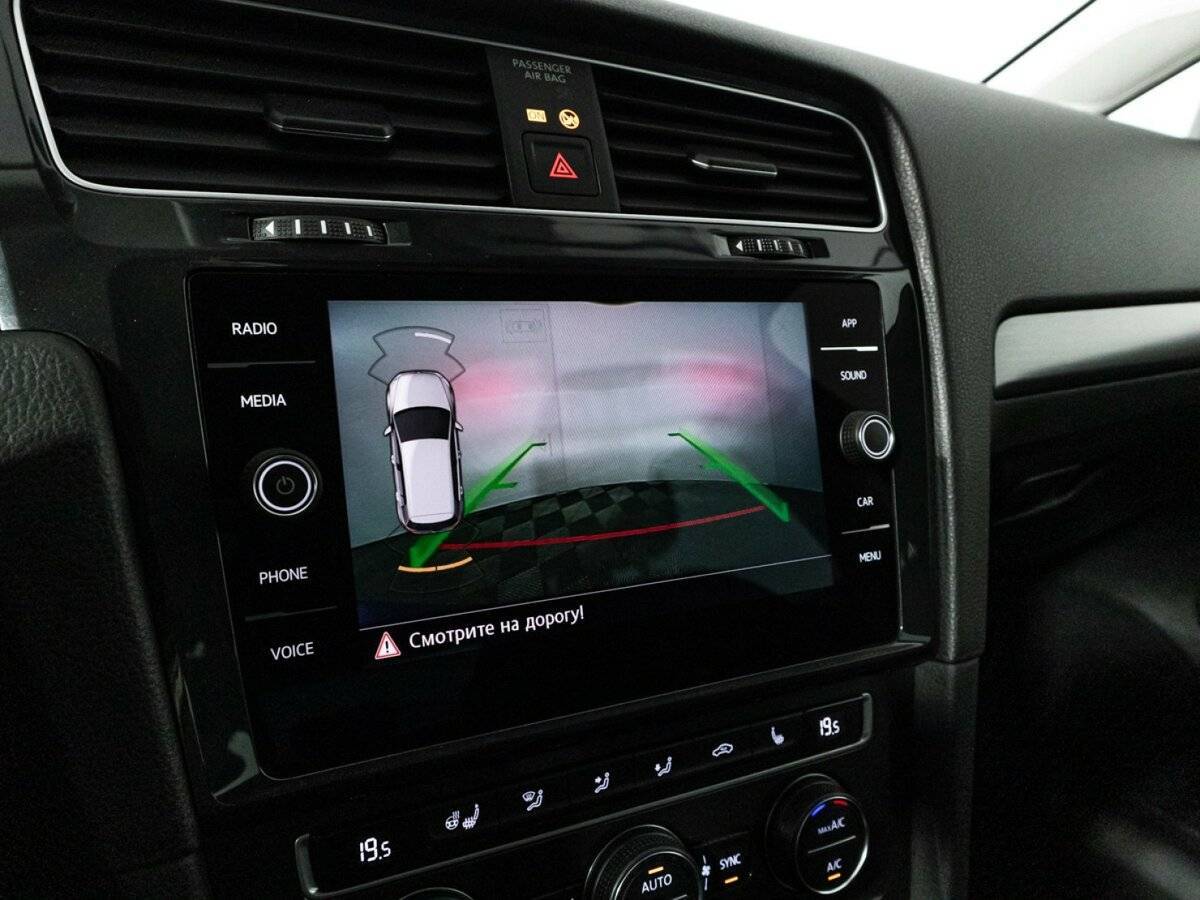 Volkswagen Golf, 2018 - Фото №16