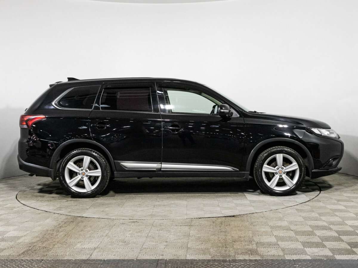 Mitsubishi Outlander, 2017 - Фото №3