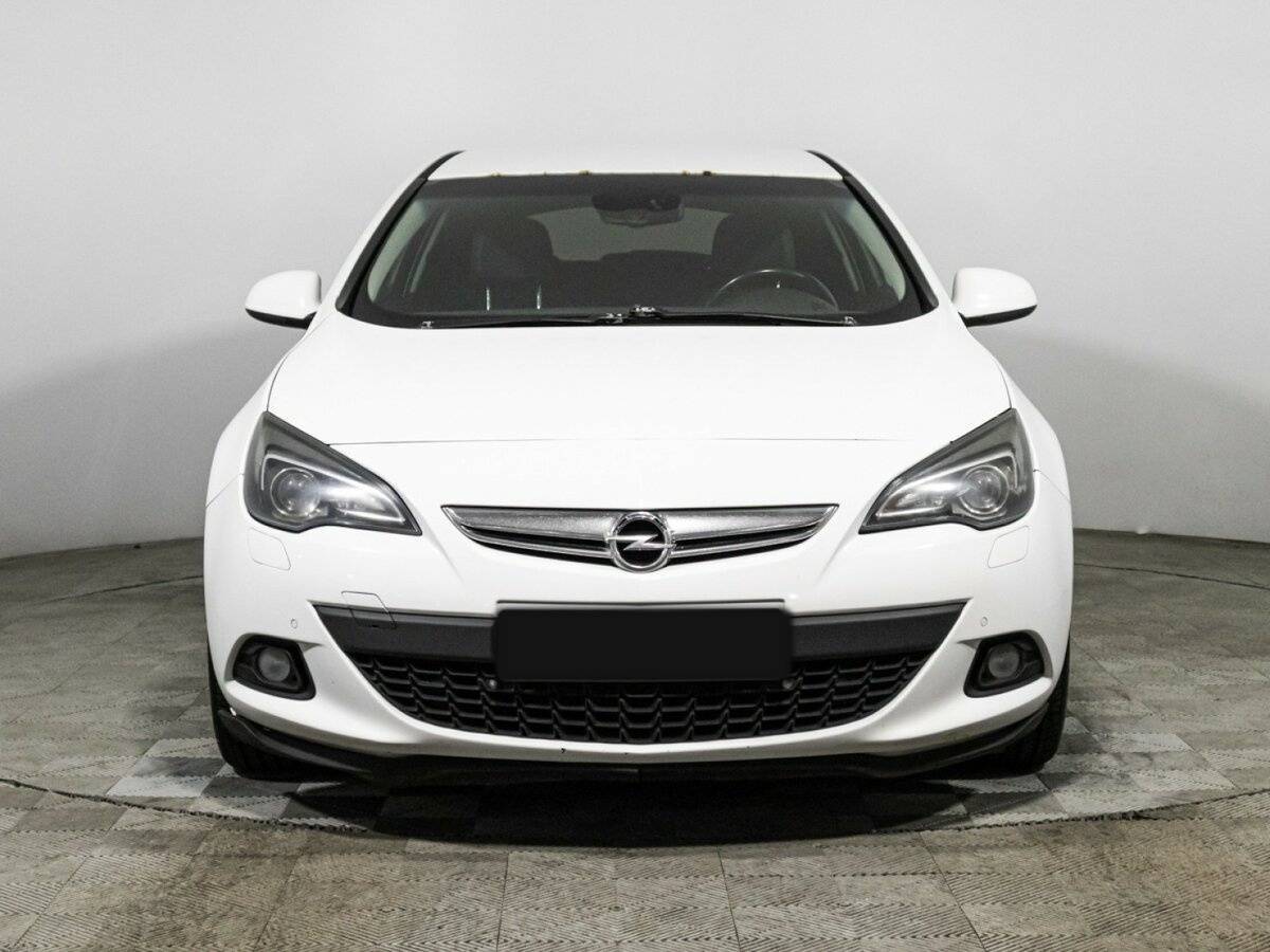 Opel Astra GTC, 2013 - Фото №1