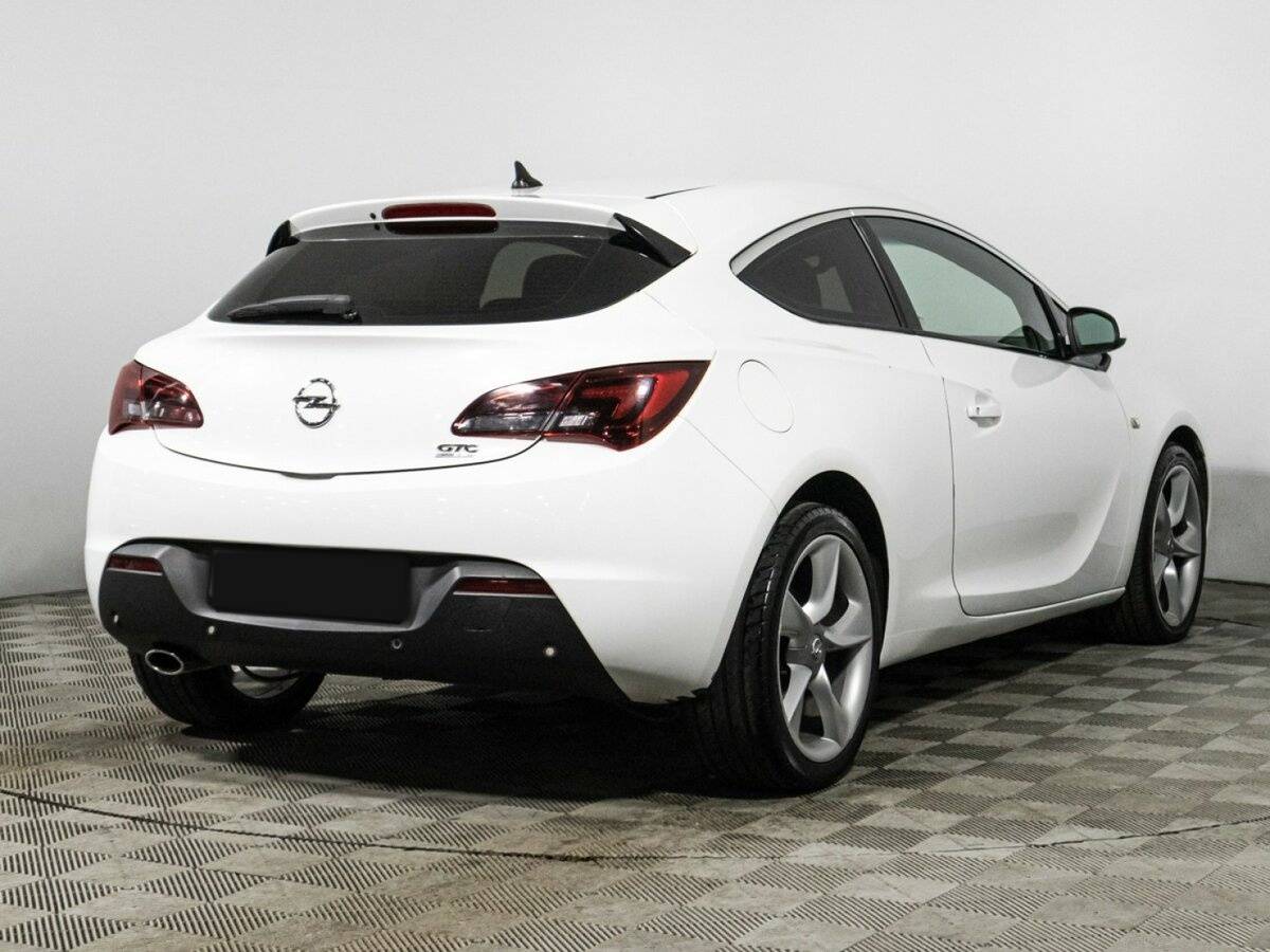 Opel Astra GTC, 2013 - Фото №4