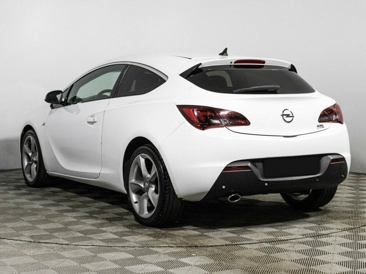 Opel Astra GTC, 2013 - Фото №6