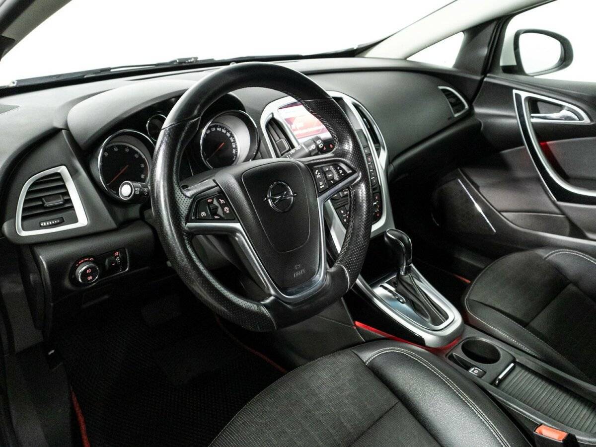 Opel Astra GTC, 2013 - Фото №10