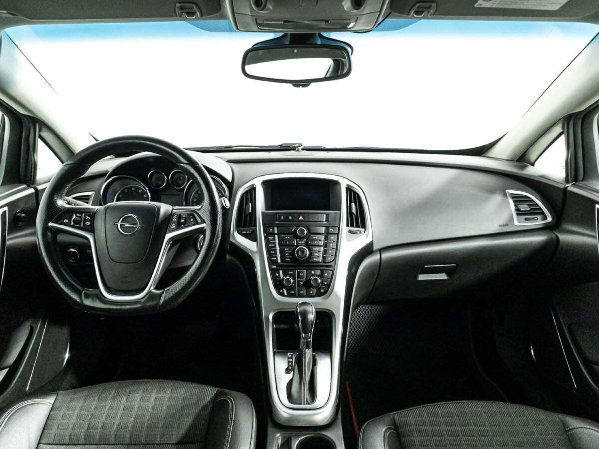 Opel Astra GTC, 2013 - Фото №12