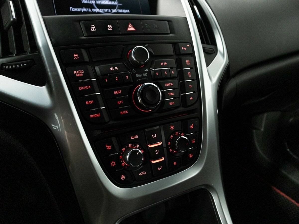 Opel Astra GTC, 2013 - Фото №16