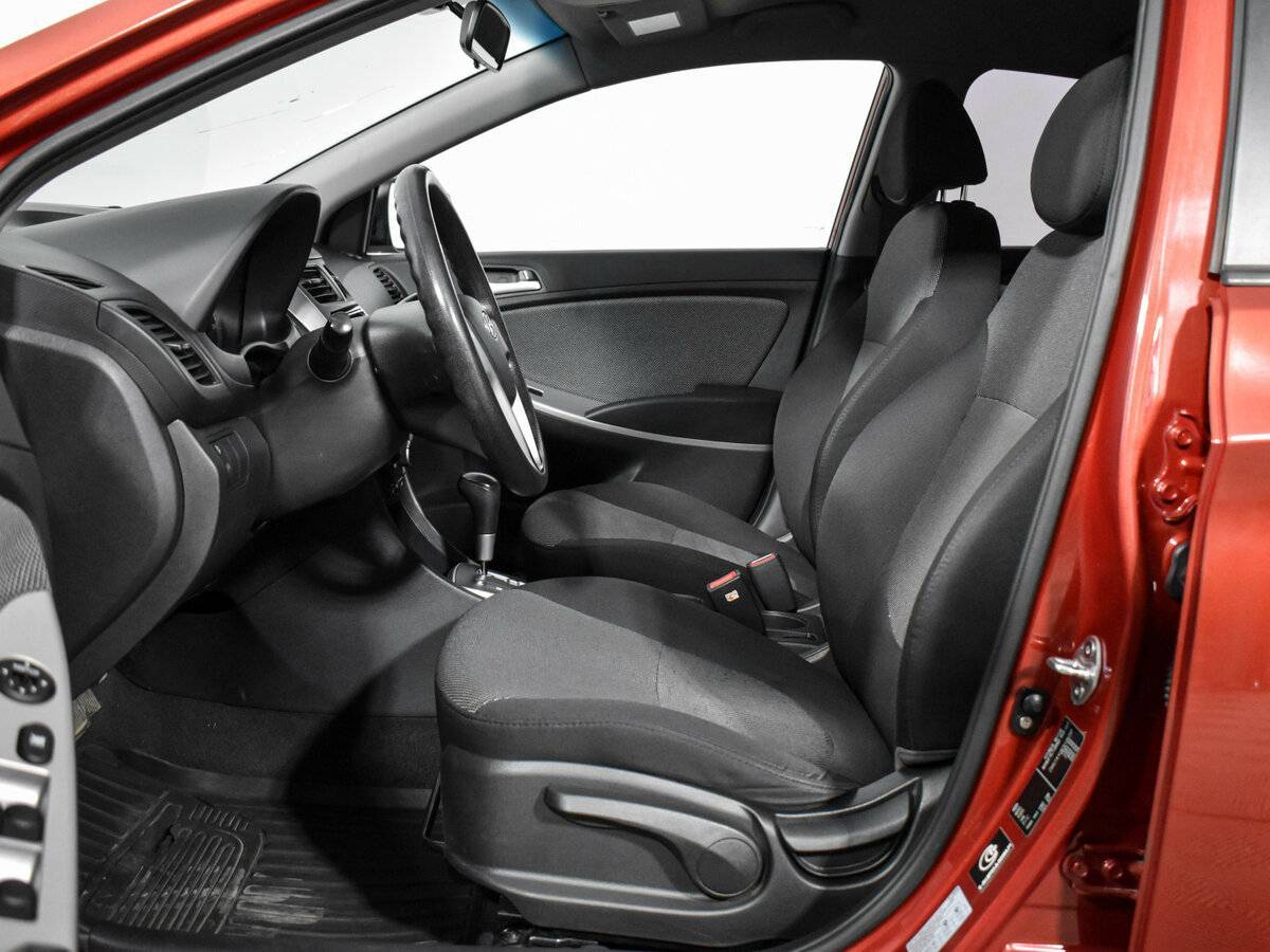 Hyundai Solaris, 2012 - Фото №9