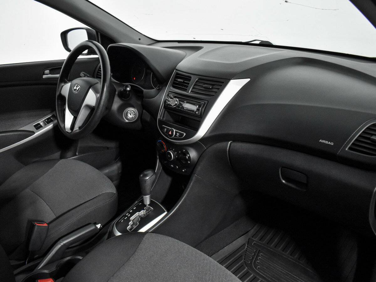 Hyundai Solaris, 2012 - Фото №12