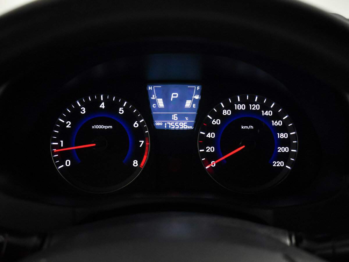 Hyundai Solaris, 2012 - Фото №15