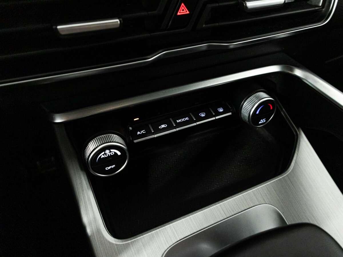 Geely Coolray, 2022 - Фото №19