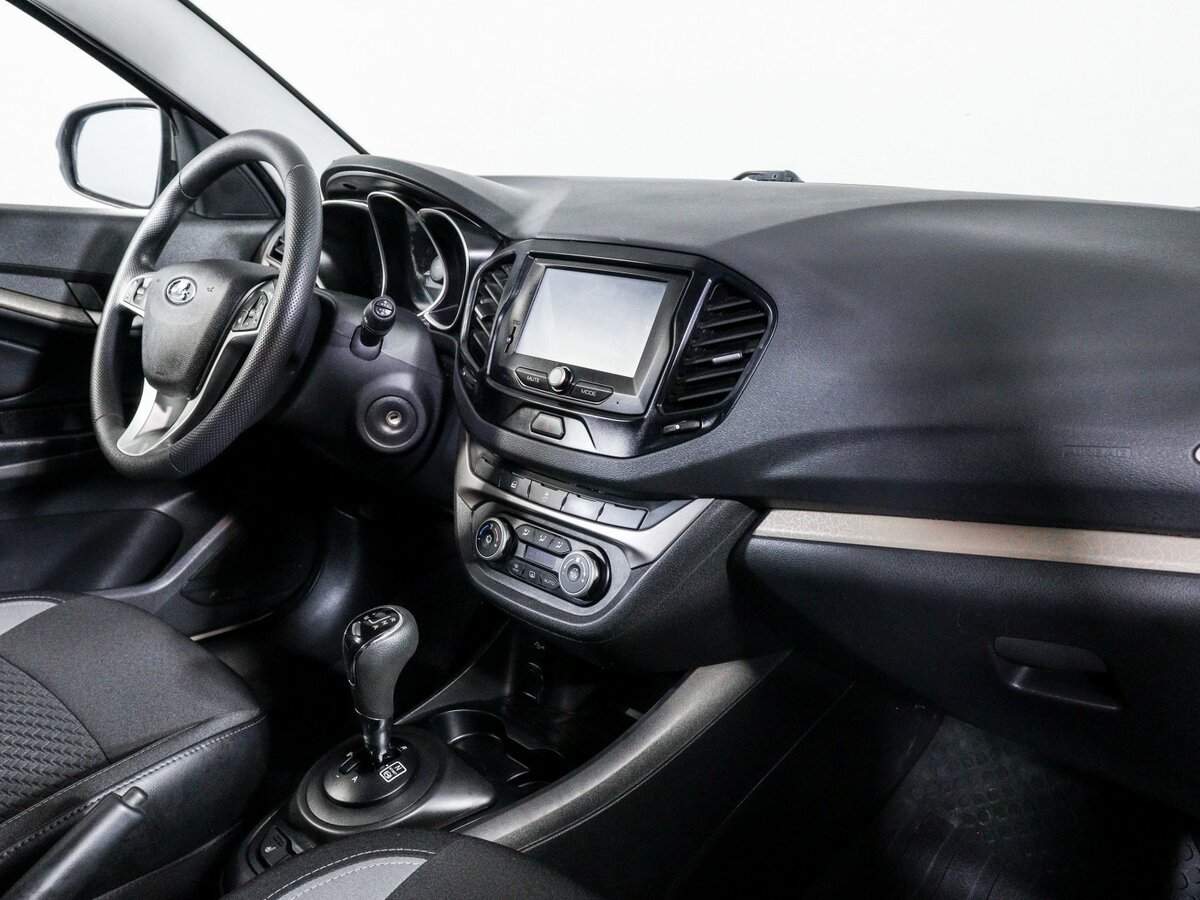 Lada (ВАЗ) Vesta SW, 2018 - Фото №7