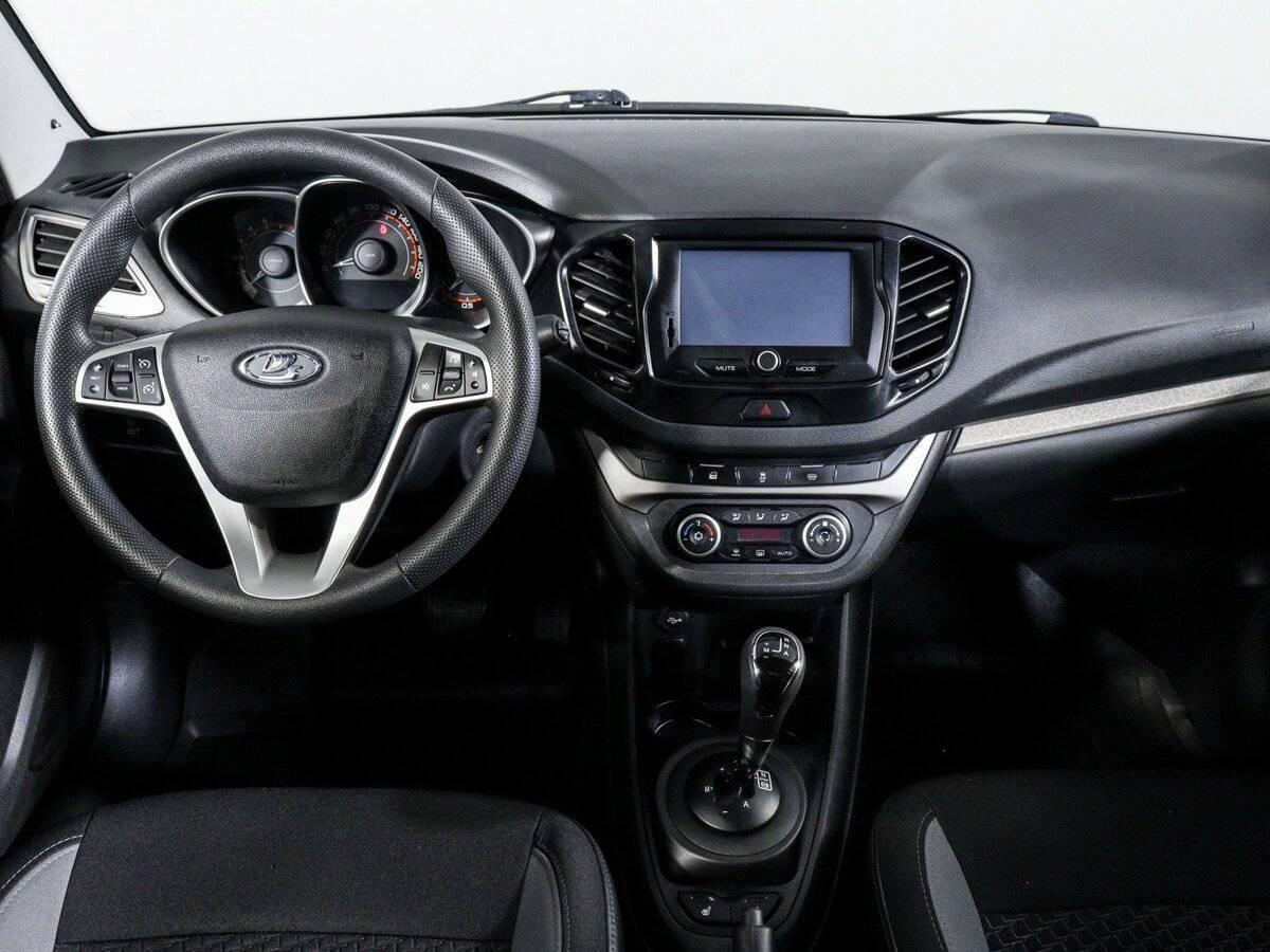 Lada (ВАЗ) Vesta SW, 2018 - Фото №10