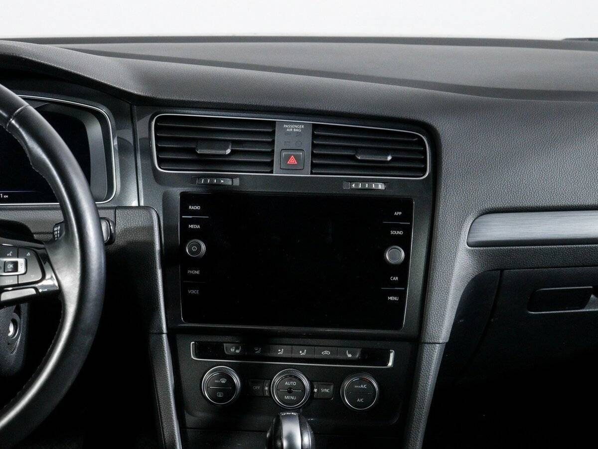 Volkswagen Golf, 2018 - Фото №12