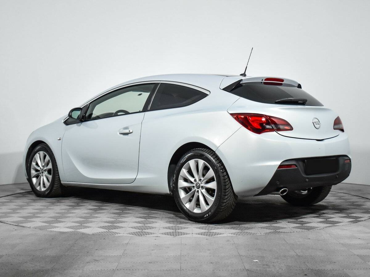 Opel Astra GTC, 2012 - Фото №6