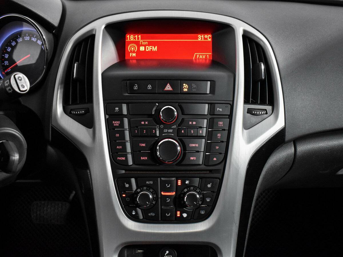 Opel Astra GTC, 2012 - Фото №14