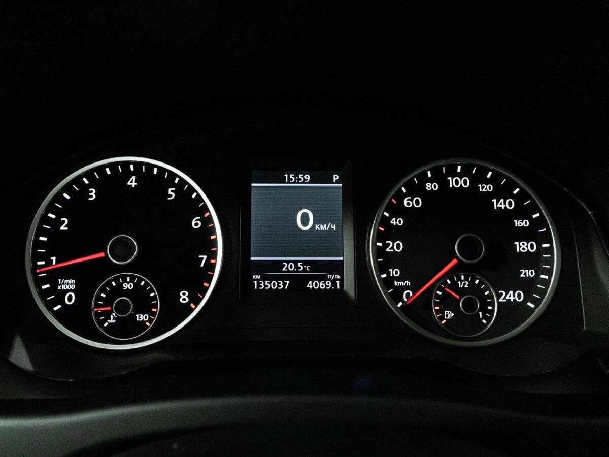 Volkswagen Tiguan, 2012 - Фото №11