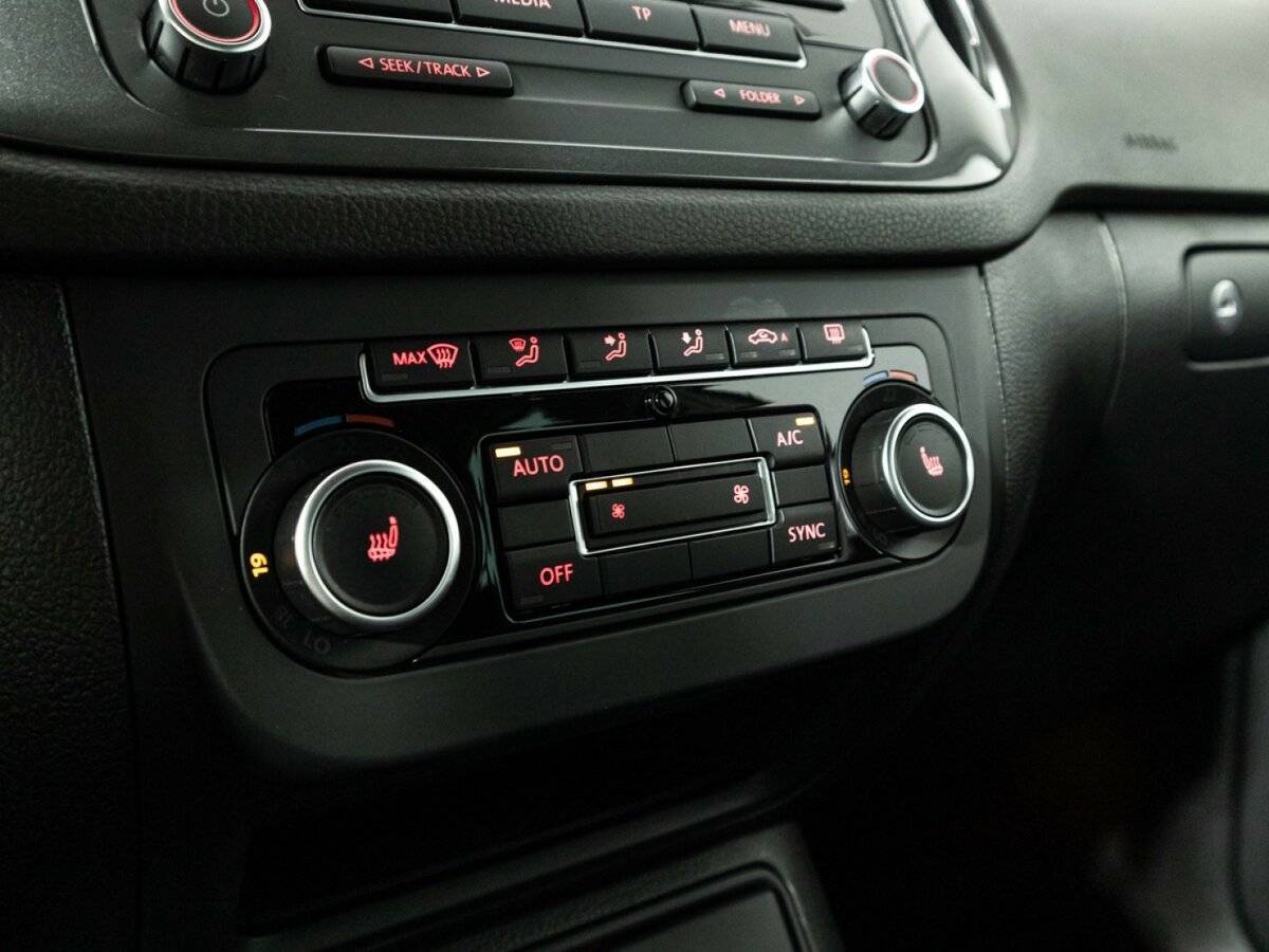 Volkswagen Tiguan, 2012 - Фото №17