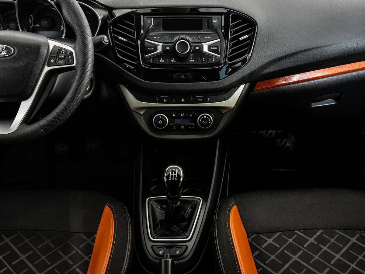 Lada (ВАЗ) Vesta Cross, 2018 - Фото №12