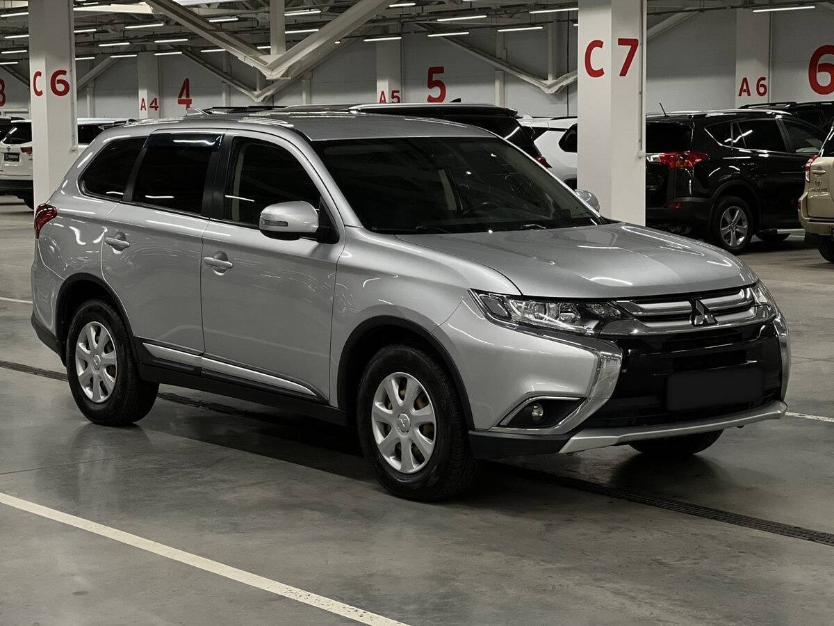 Mitsubishi Outlander, 2017 - Фото №2