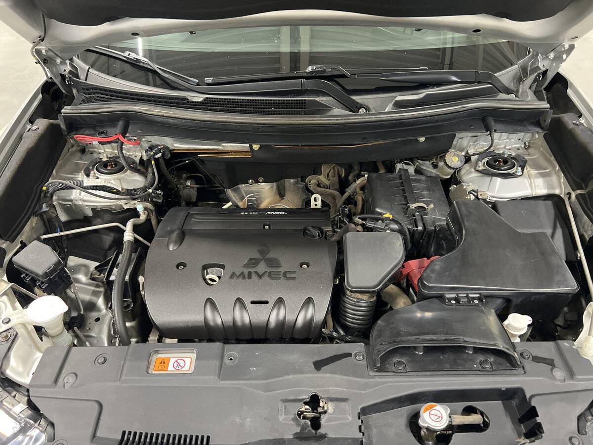 Mitsubishi Outlander, 2017 - Фото №8