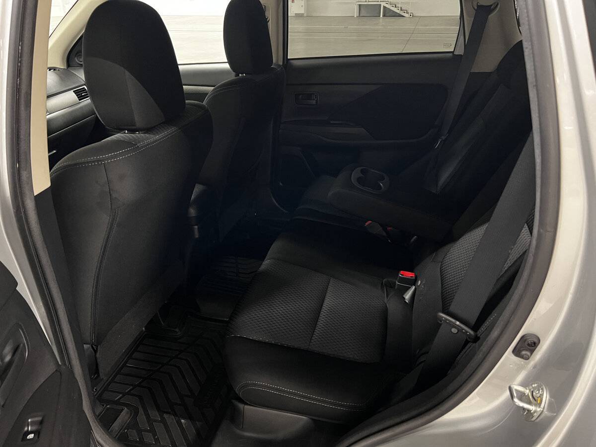 Mitsubishi Outlander, 2017 - Фото №11