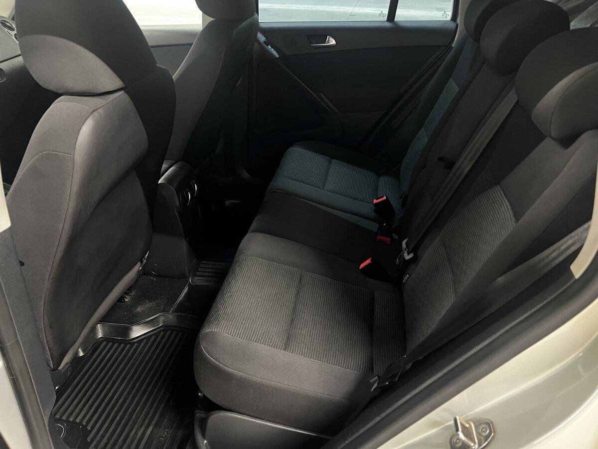 Volkswagen Tiguan, 2012 - Фото №11