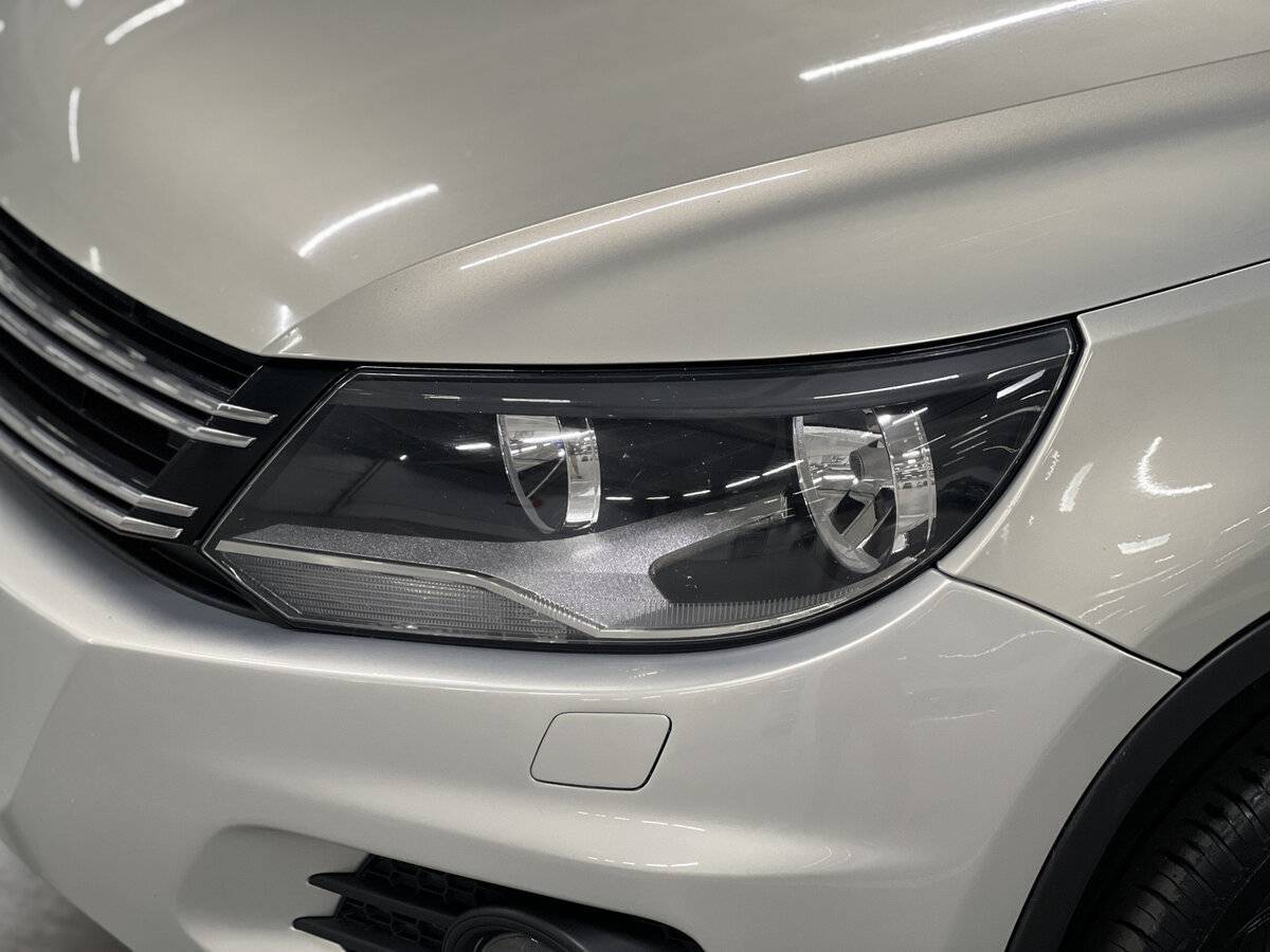 Volkswagen Tiguan, 2012 - Фото №16