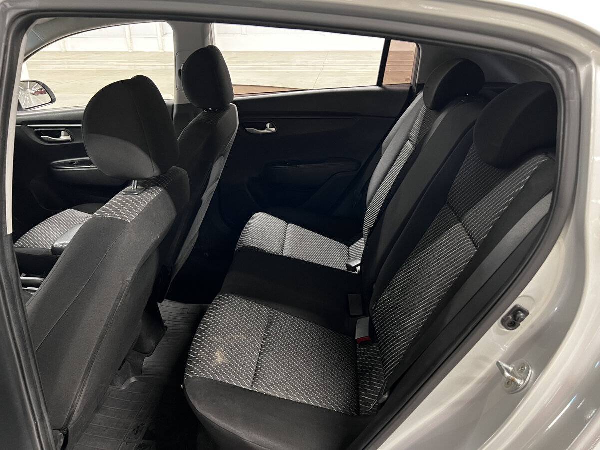 Kia Rio X-Line, 2020 - Фото №11