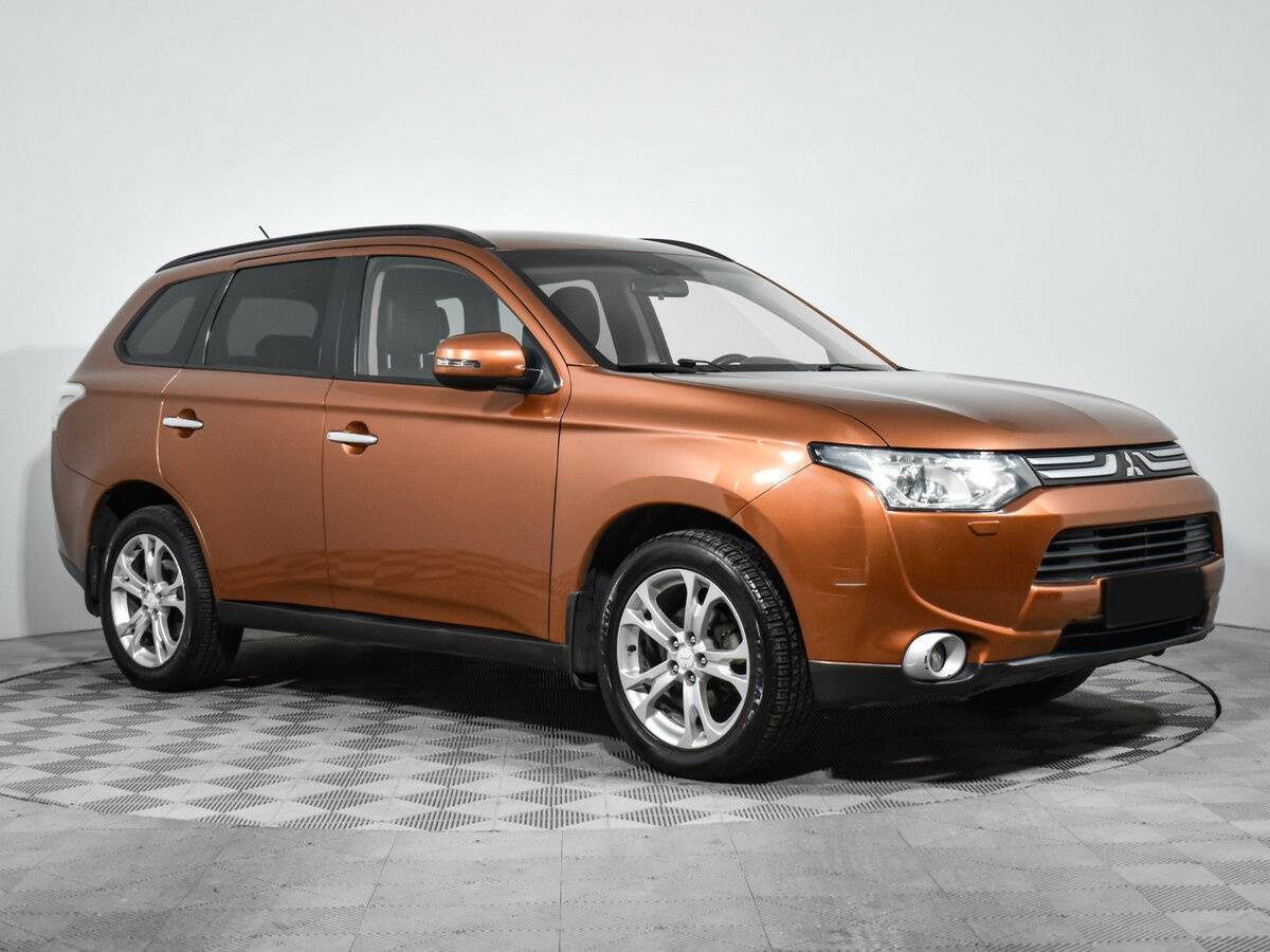 Mitsubishi Outlander, 2012 - Фото №2
