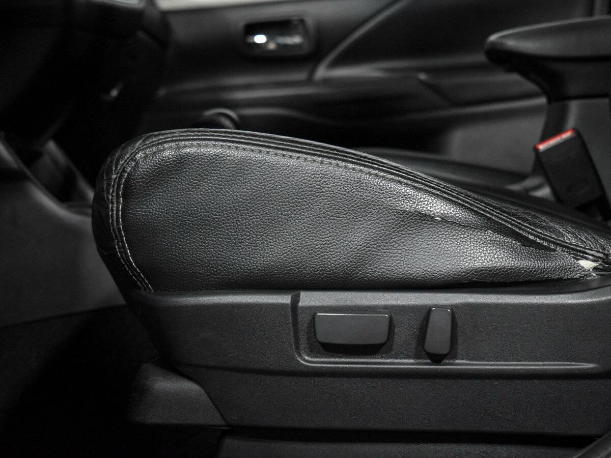 Mitsubishi Outlander, 2012 - Фото №18