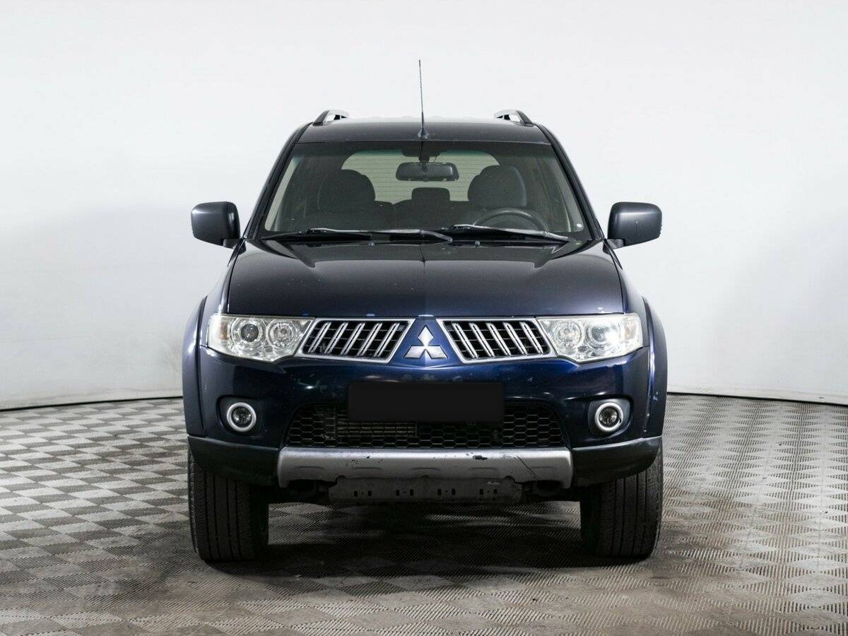 Mitsubishi Pajero Sport, 2012 - Фото №1