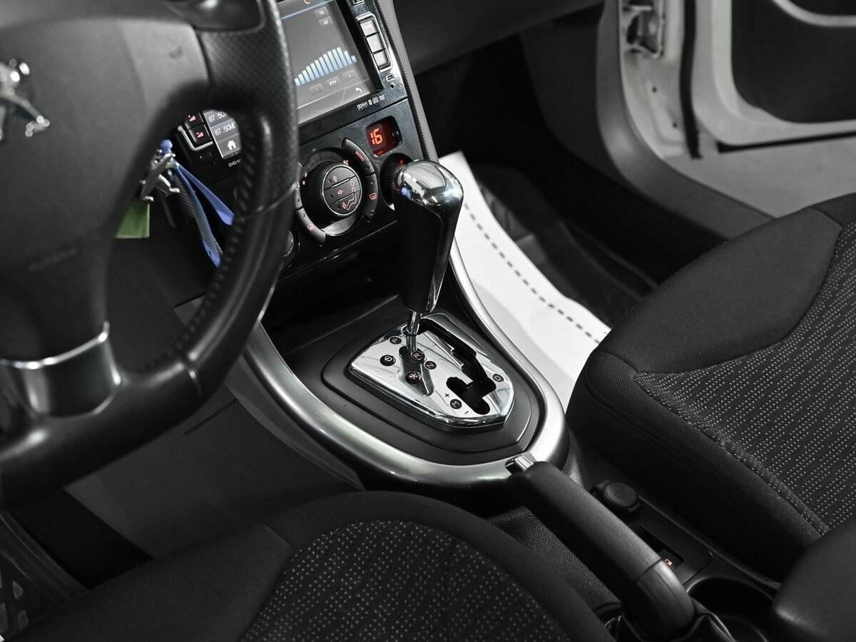 Peugeot 308, 2012 - Фото №10