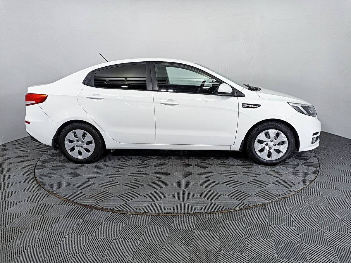 Kia Rio 6-speed, 2015 - Фото №3