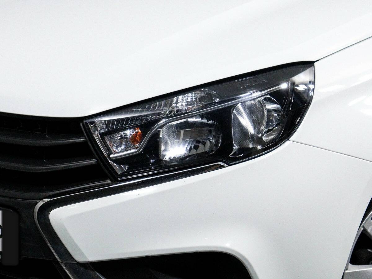 Lada (ВАЗ) Vesta, 2018 - Фото №11