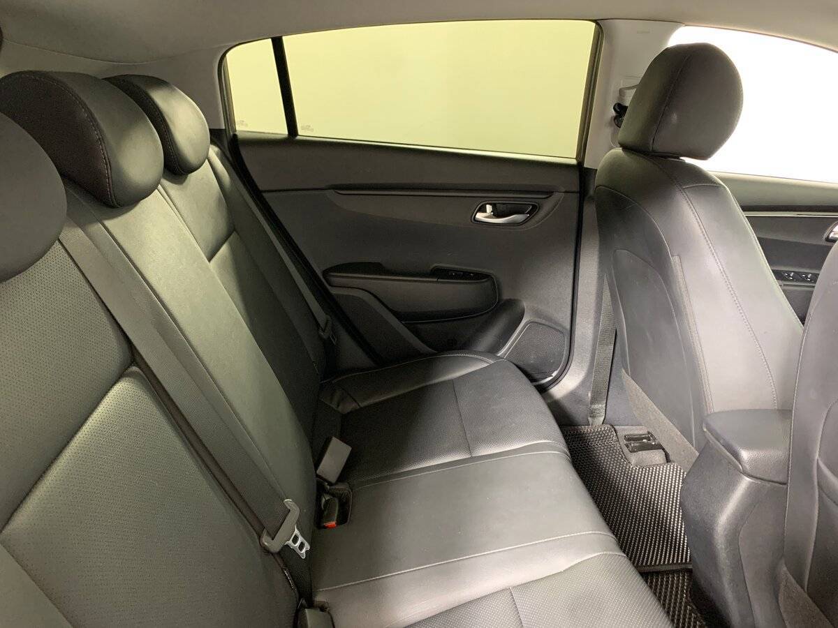 Kia Rio X-Line, 2019 - Фото №16