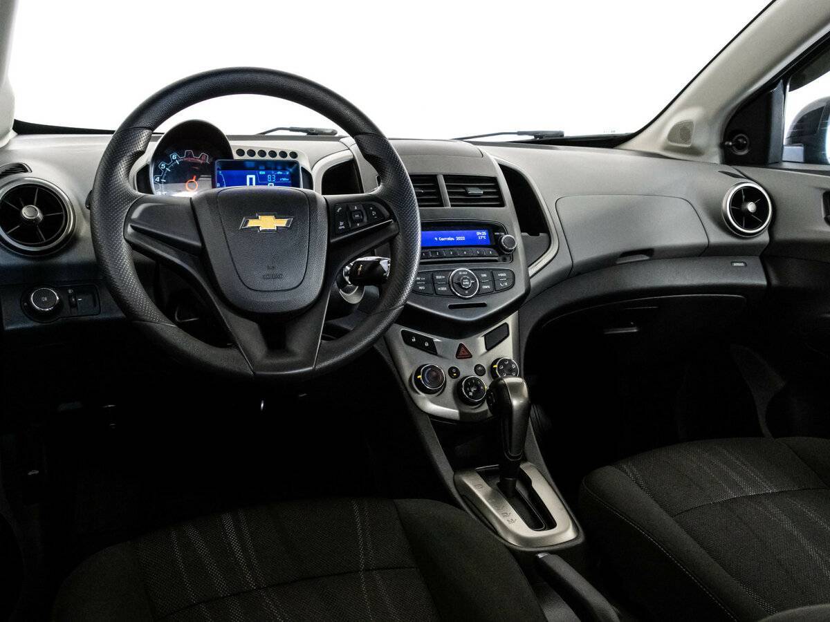 Chevrolet Aveo, 2014 - Фото №10