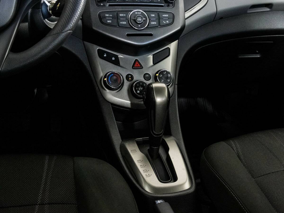 Chevrolet Aveo, 2014 - Фото №11