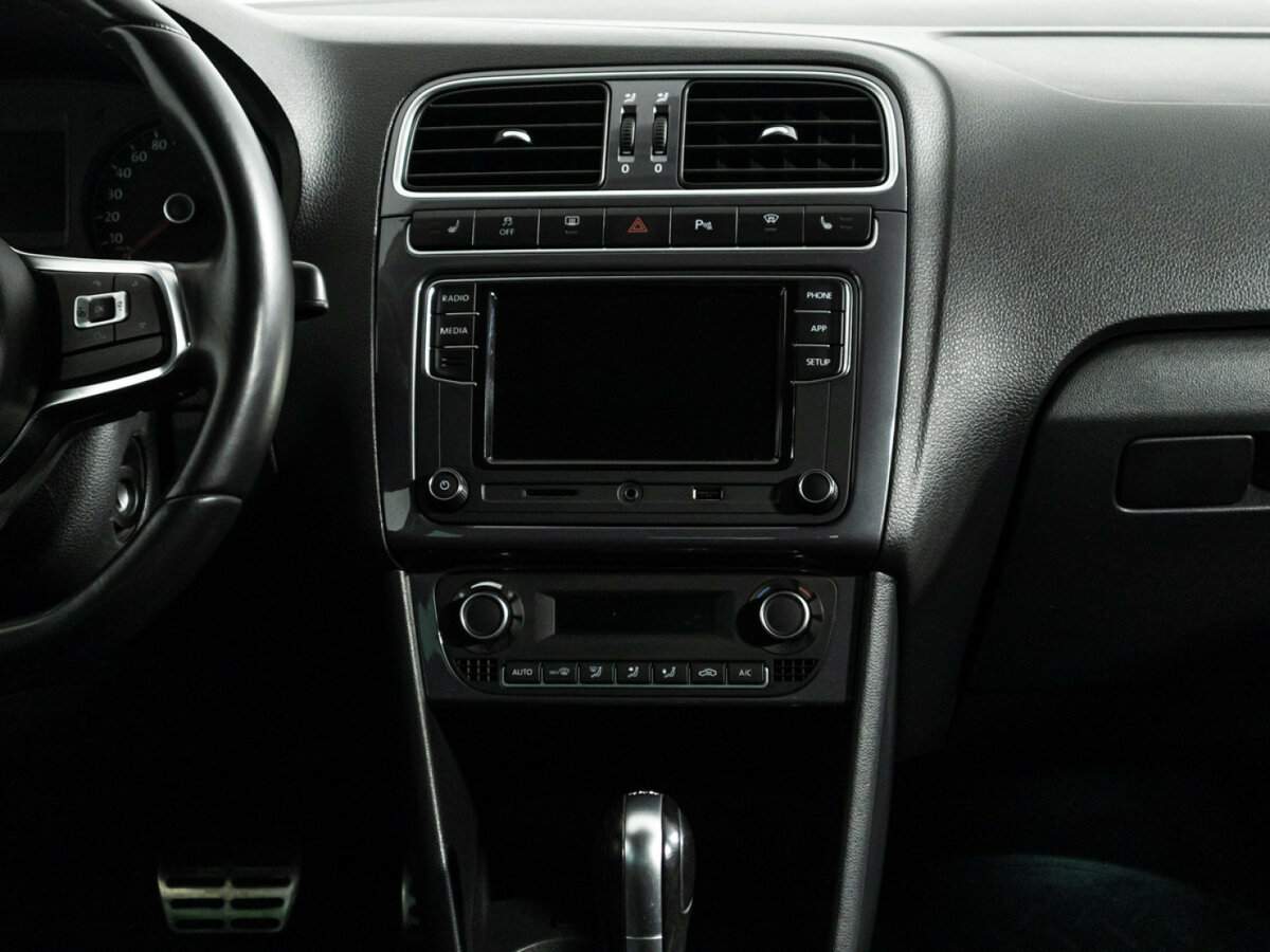 Volkswagen Polo, 2018 - Фото №13
