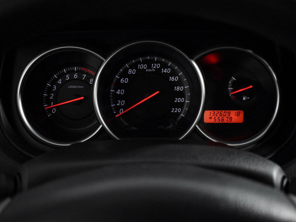 Nissan Tiida, 2013 - Фото №15