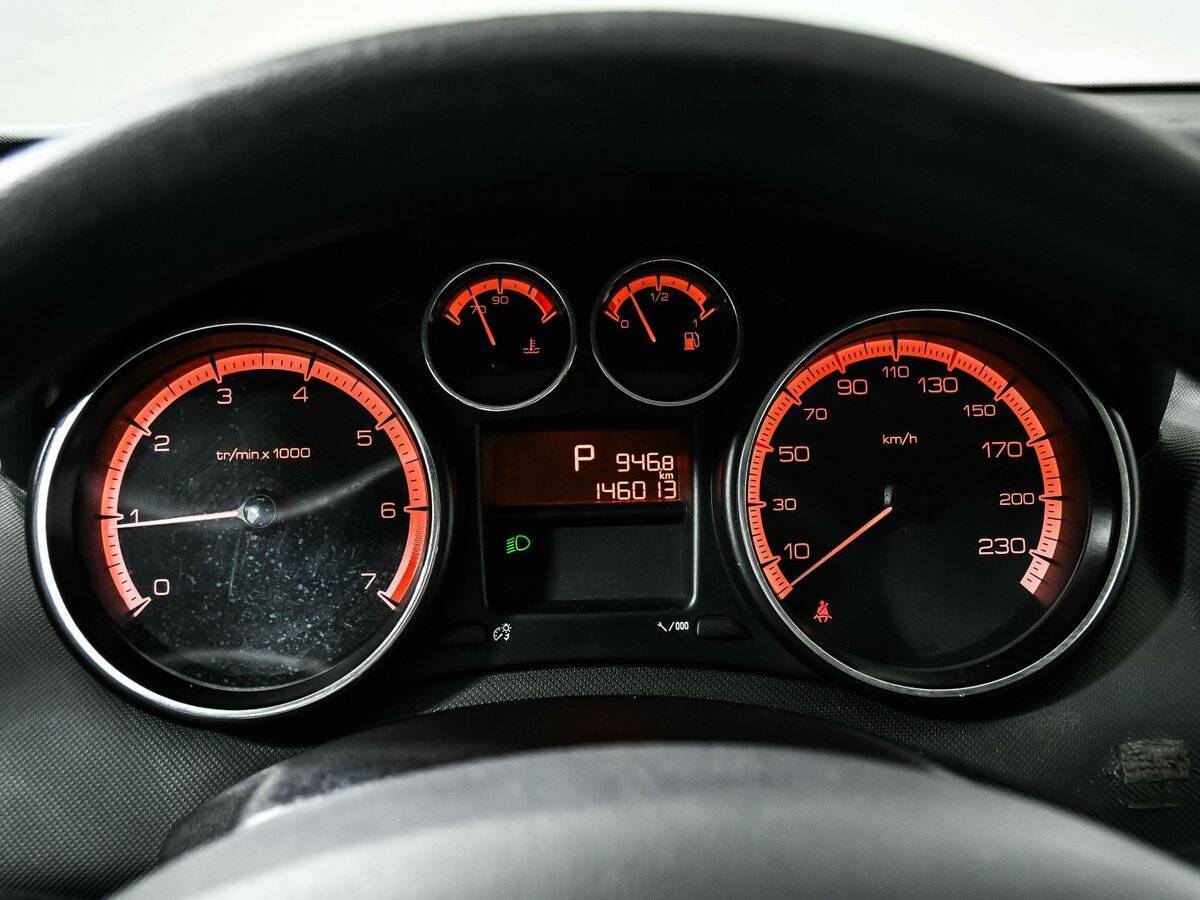 Peugeot 408, 2012 - Фото №9